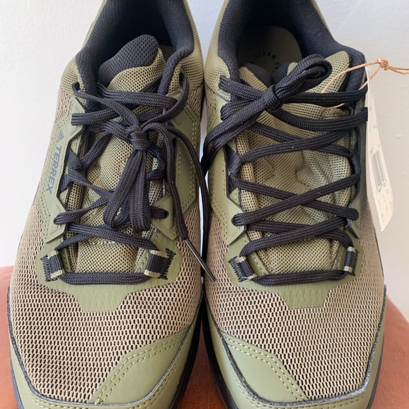 Adidas Terrex AX4:  hiking shoe - Picture 2 of 4